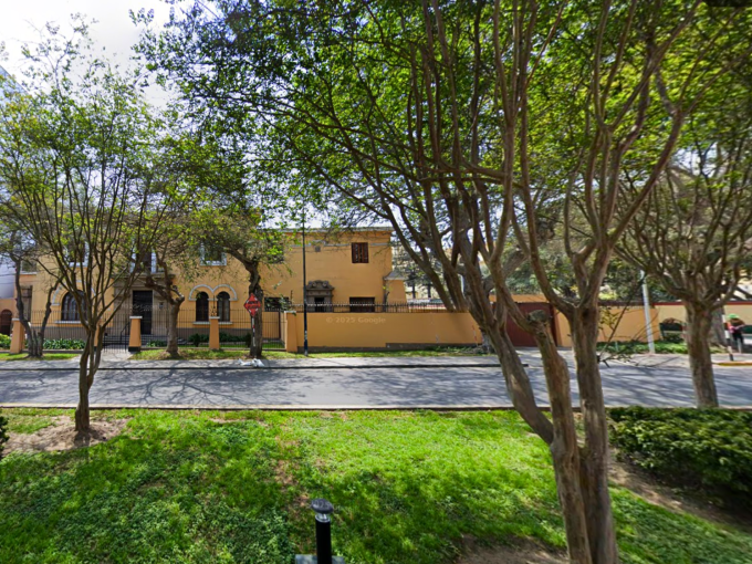 Vista general del terreno en esquina ubicado en el corazón de San Isidro.