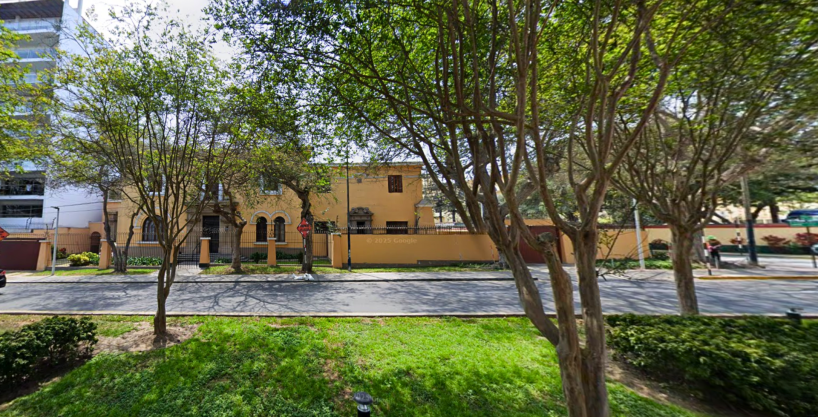 Vista general del terreno en esquina ubicado en el corazón de San Isidro.