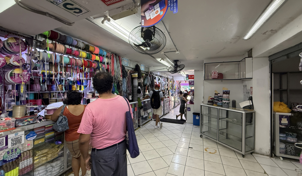 Gran Oportunidad de Local Comercial con Puerta a Calle en el Corazón de Gamarra